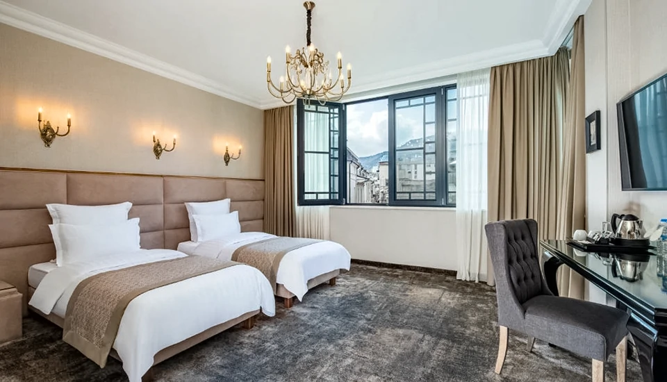 هتل آمباسادوری تفلیس